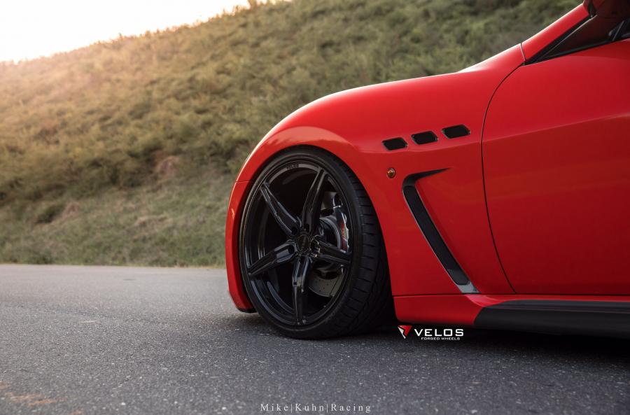 Детали экстерьера Maserati GranTurismo on Velos Wheels (S5) 2019 года  (фото 3 из 8)